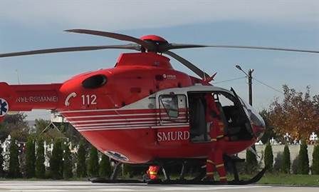 Șofer preluat de elicopter după ce a suferit un AVC la volan. A fost transportat la Iași