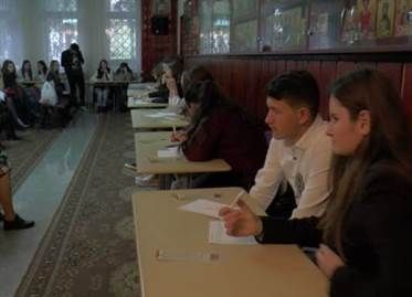 „Lecturi sadoveniene”, la Protopopiatul Pascani. Concurs de literatura de Zilele Colegiului Sadoveanu