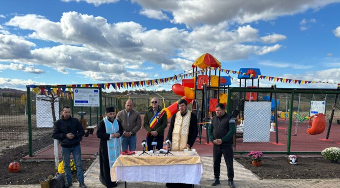 Parc de joacă inaugurat la Tătăruși – VIDEO